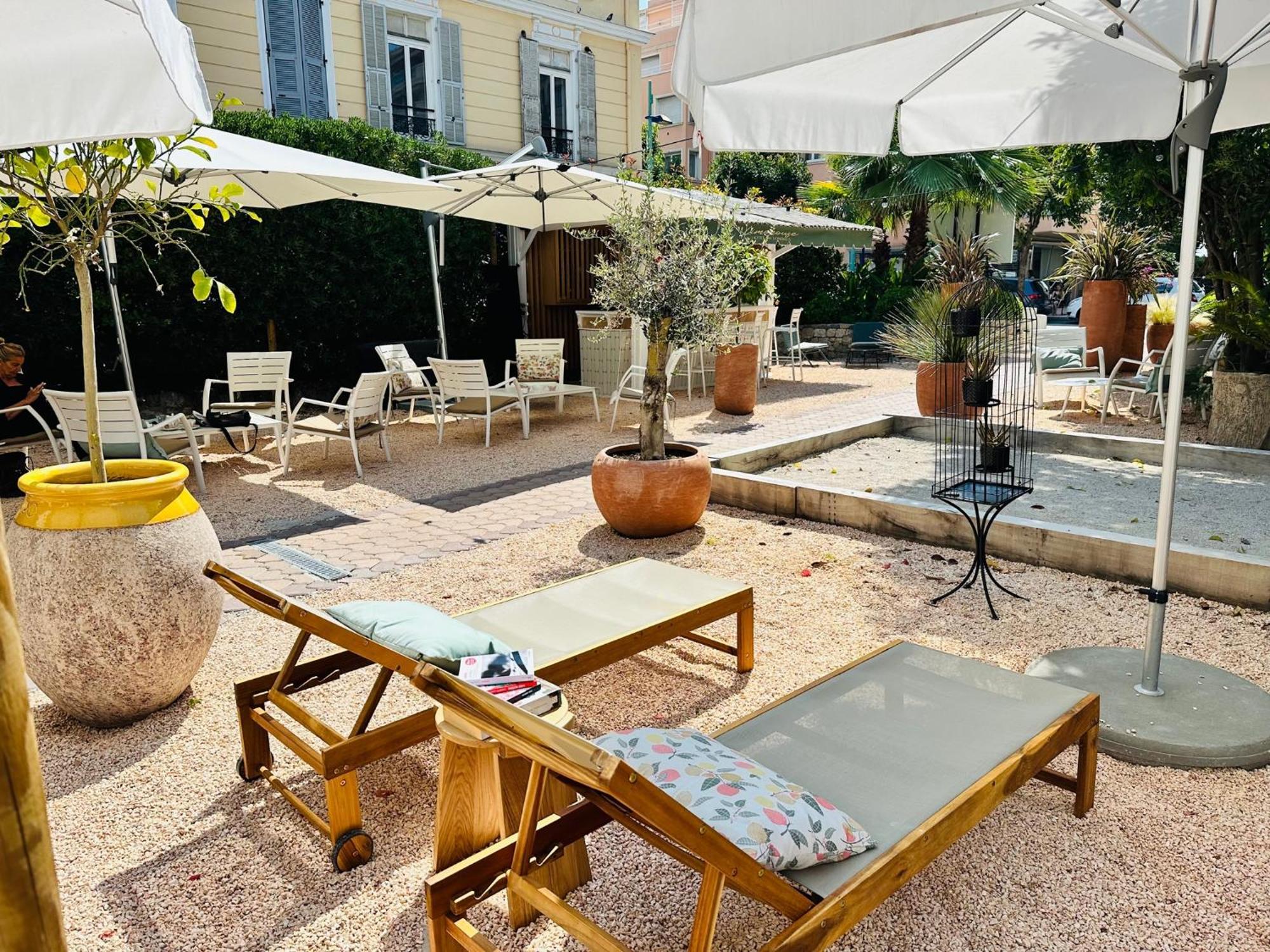 Hotel De Londres Menton Exterior photo